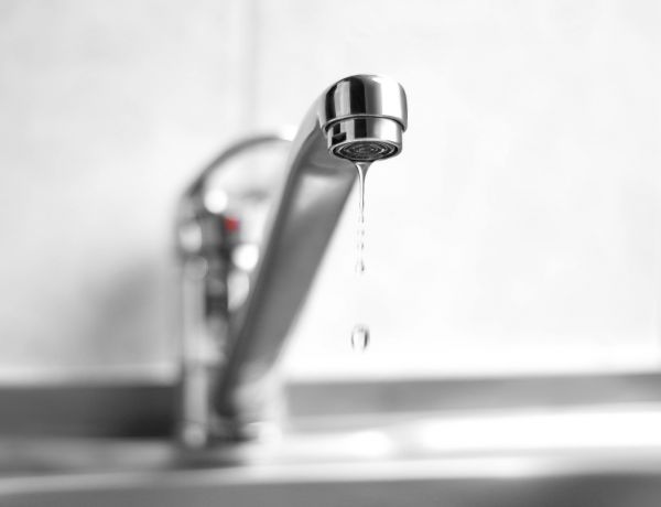 Cost of Dripping Faucet Repair in Navarre