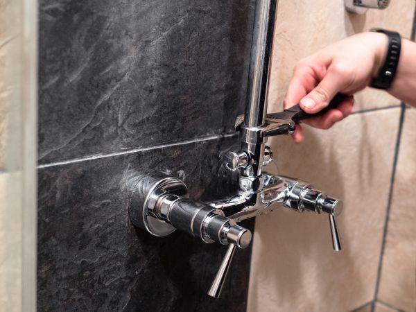 Cost of Shower Valve Repair in Navarre