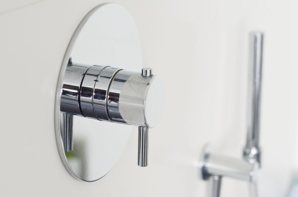 Cost of Shower Knob Replacement in Navarre